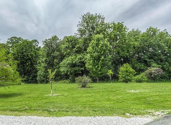 2nd image of 204 Deer View Dr