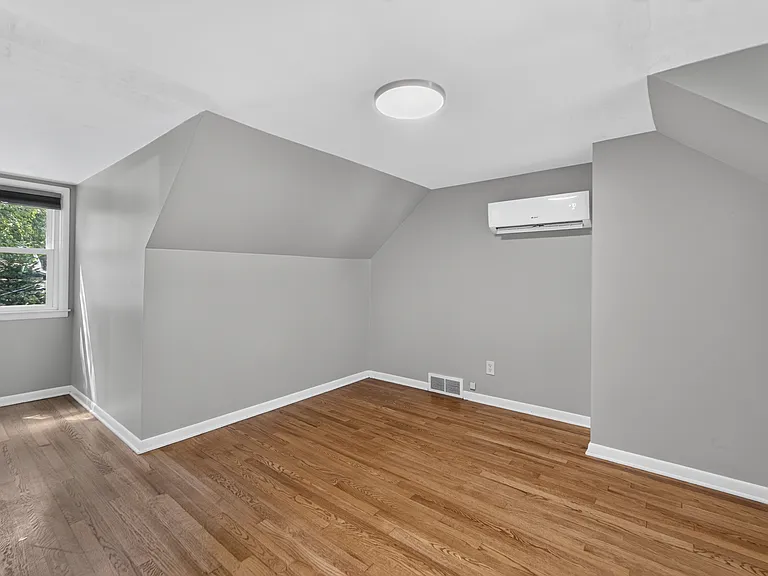 7318 Rosewood St — Photo 37