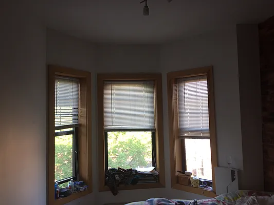 Rented by New York Realty Minimax Inc | media 22