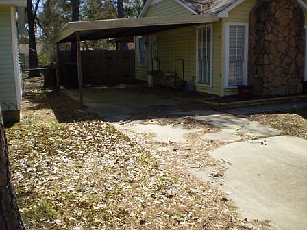 3rd image of 3417 Nathan Cir