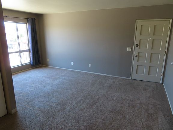 5th image of 807 Florence St APT F