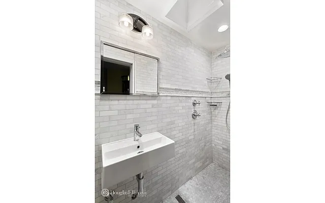 Sold by Douglas Elliman | media 4