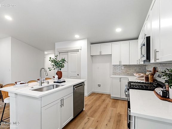 2nd image of 12128 W Kilkenny Dr