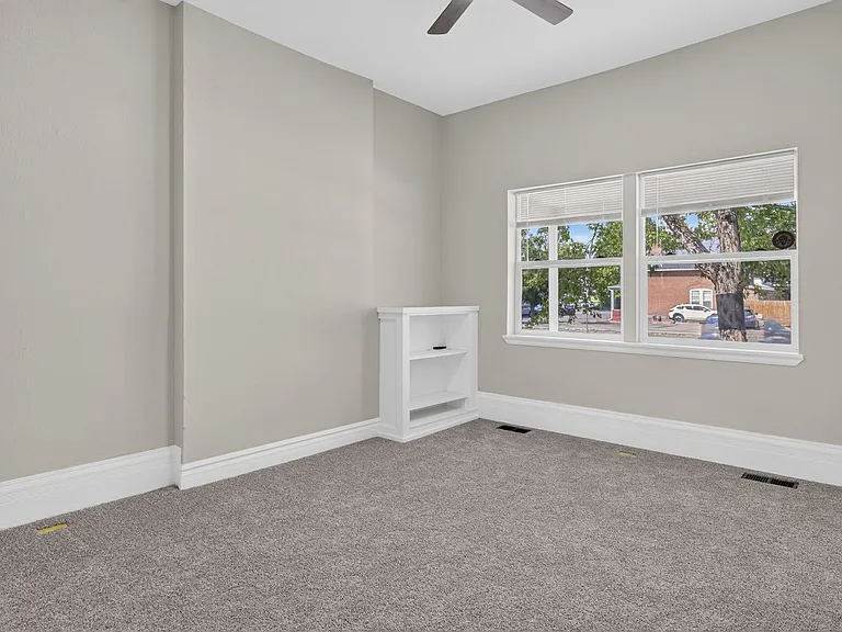 132 S Lincoln St — Photo 7