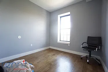 Rented by Rennit Inc.