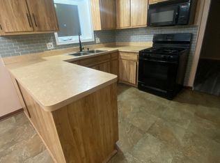 14708 Ivanhoe Dr, Warren, MI