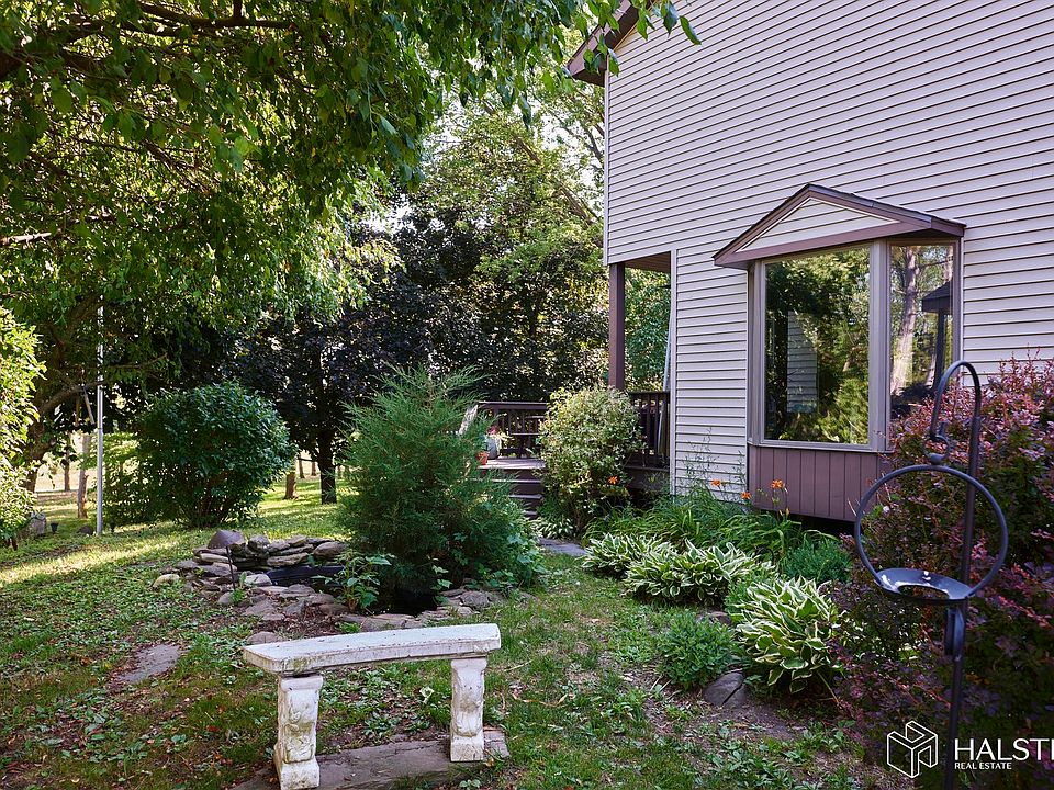 1st image of 5 Joann Dr