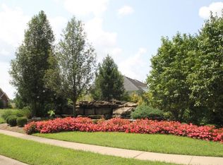 10427 Martinside Dr, Louisville, KY 40291