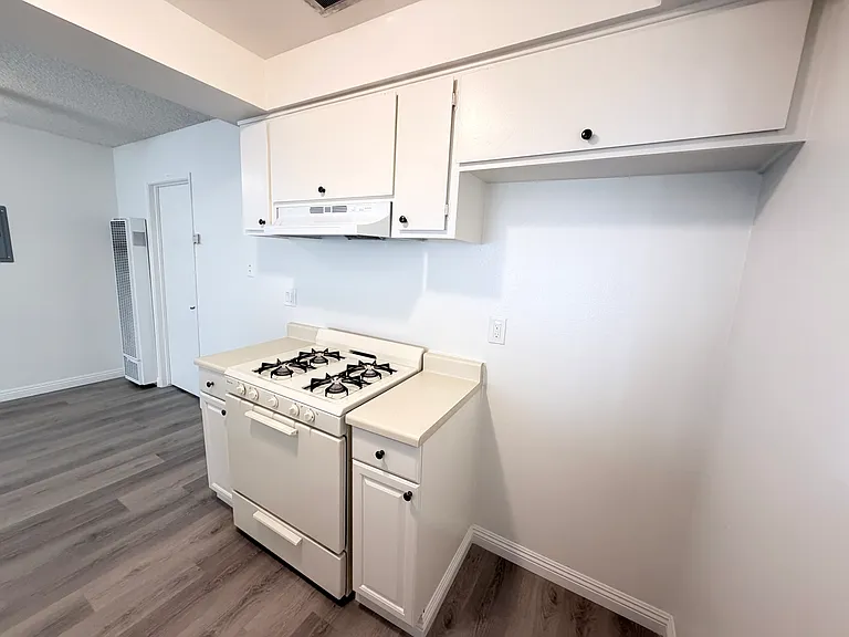 Beach Apartments — Photo 11