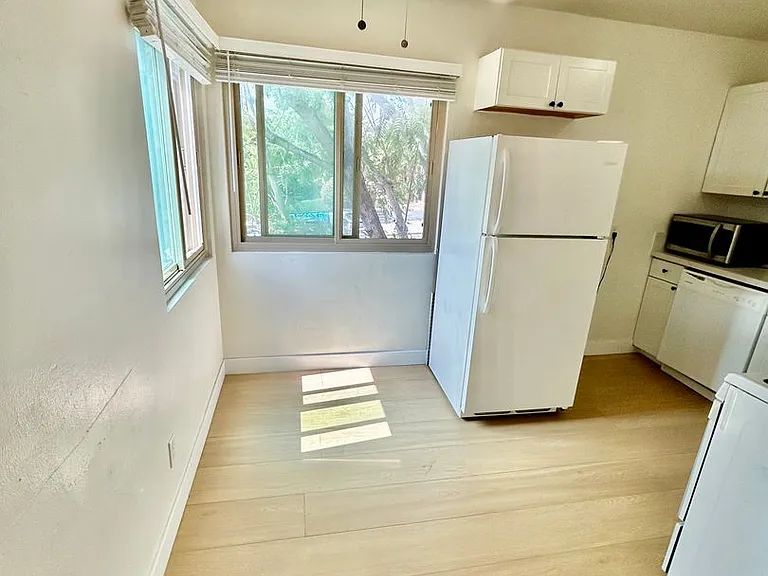 2775 A St #E — Photo 10