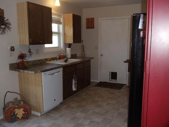 4th image of 2319 N Tonio Ave