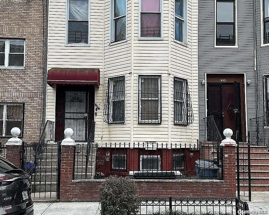 1st image of 102 Cornelia Street