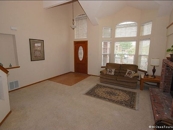 Formal living area