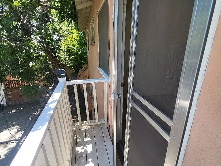 120 S Craig Ave — Photo 11