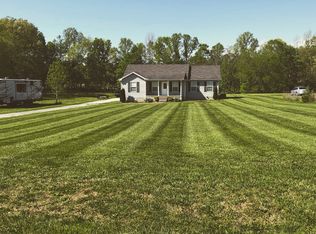 408 Trent Rd, Lafayette, TN 37083