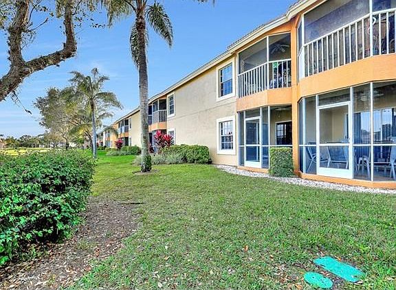 3rd image of 13010 Amberley Ct