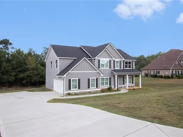 111 Hamilton Lake View Ct, Lagrange, GA 30241