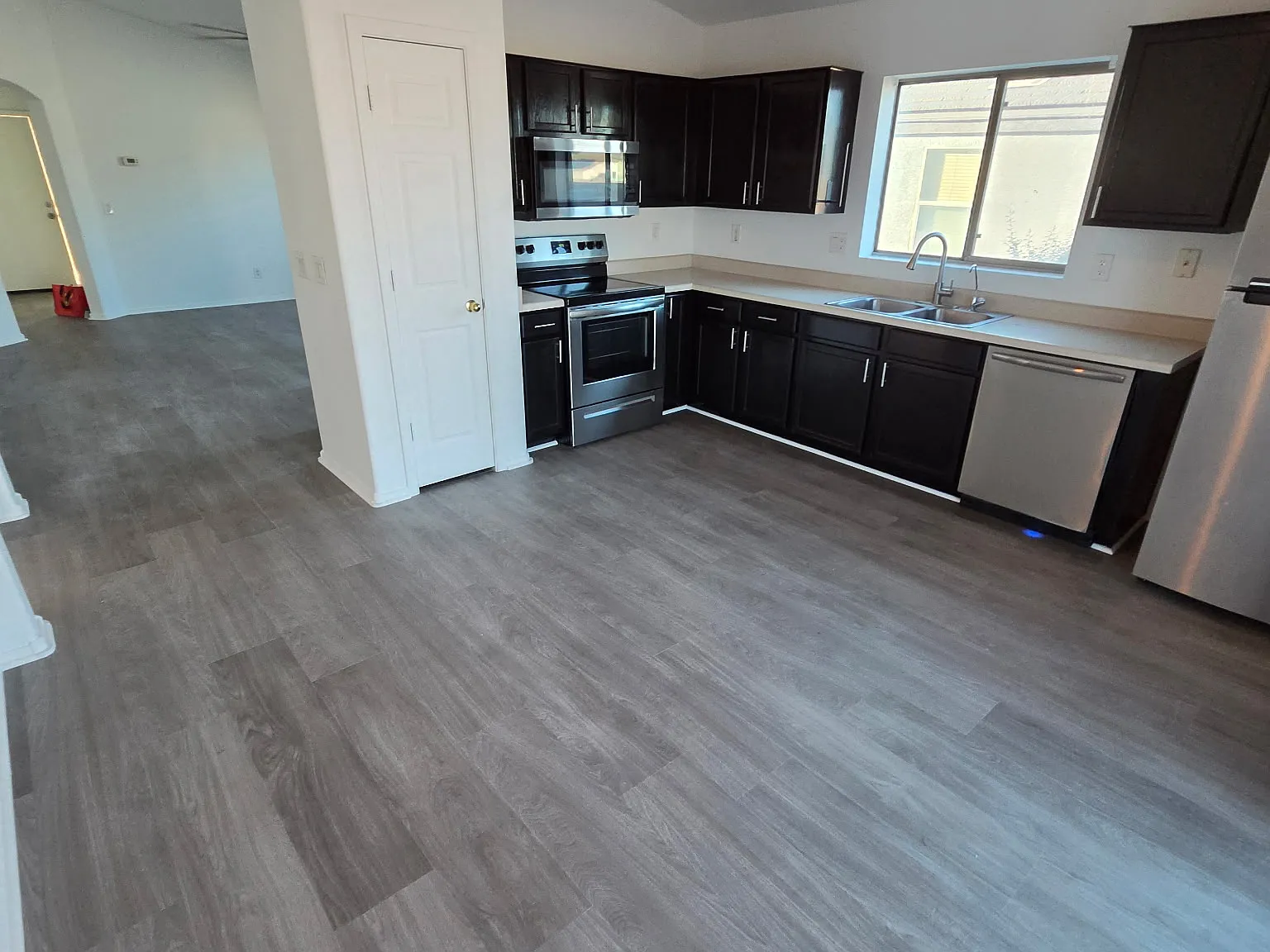 3 bed, 1280 sqft, $1,800 — Photo 3