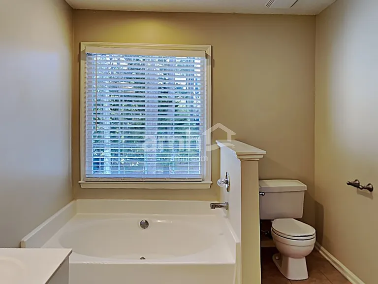 8633 Swarthmore Dr — Photo 10