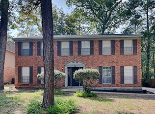 15 E Wandering Oak Dr, Spring, TX 77381