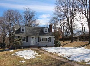 493 Highland Ave, Middletown, CT 06457