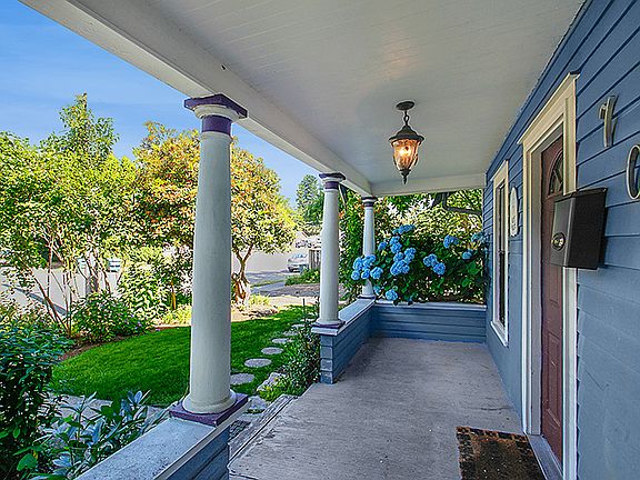 2nd image of 705 Lincoln Ave