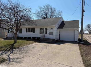 518 E 1st St, Carroll, IA 51401