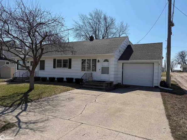 518 E 1st St, Carroll, IA 51401