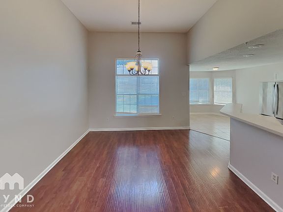 4th image of 7384 Hunters Forest Dr