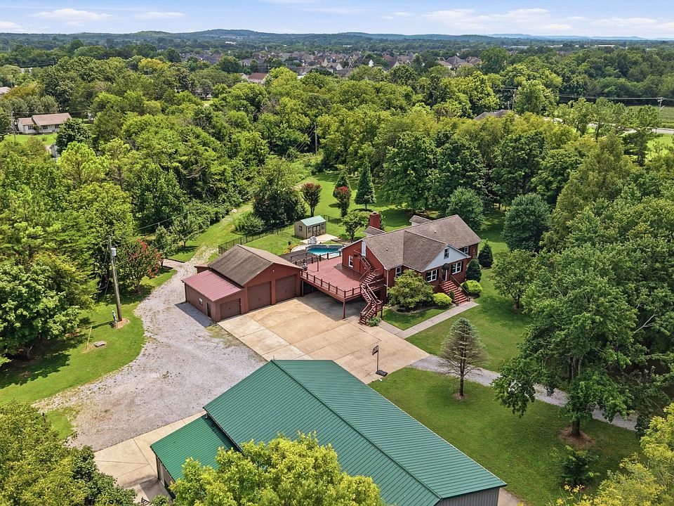 1st image of 831 Osborne Ln