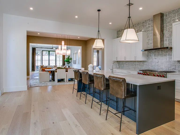 9721 Kerrisdale Ln — Photo 3