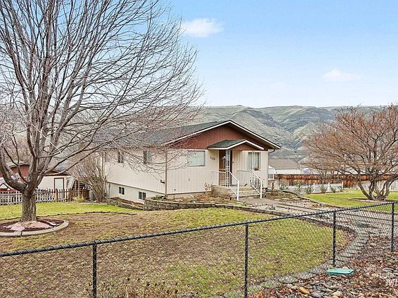 2nd image of 1103 3rd St