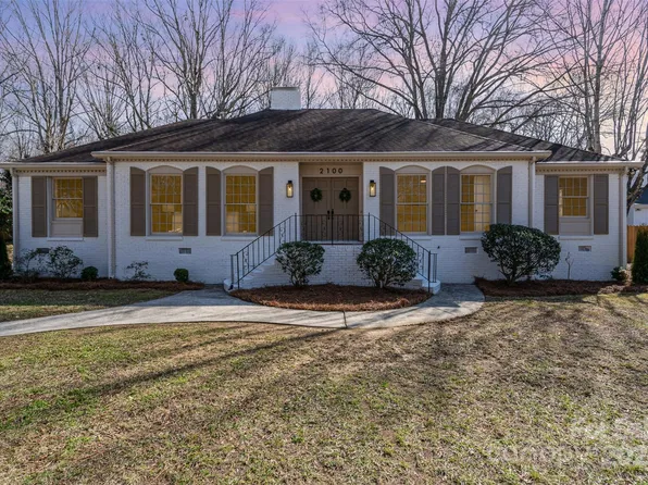 2100 Knickerbocker Dr, Charlotte, NC 28212