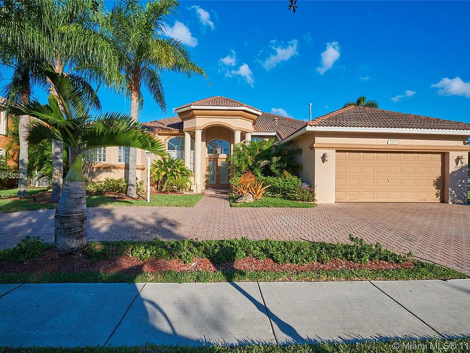 1st image of 1825 NW 140th Ter