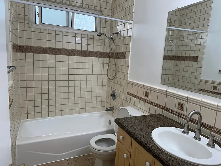 454 Riverdale Dr #7 — Photo 1