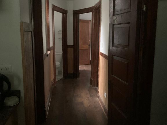 4th image of 2222 W Wilson Ave #2