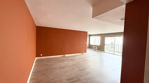 1209 N Kings Rd #209 Photo 1