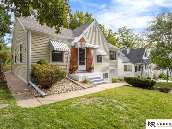 2137 S 61st Ave, Omaha, NE 68106