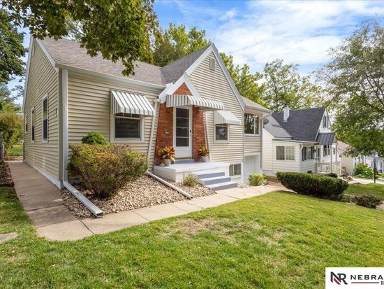 2137 S 61st Ave, Omaha, NE 68106
