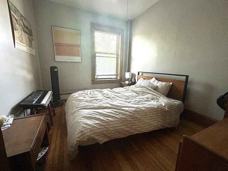 2202 Hennepin Ave E — Photo 15