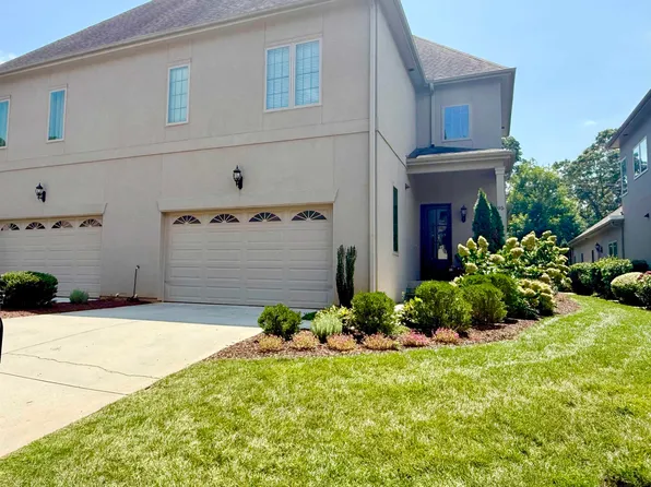 95 Castellan Dr, Greer, SC 29650