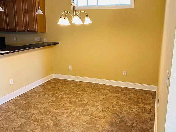5th image of 2215 Brookville Dr #B