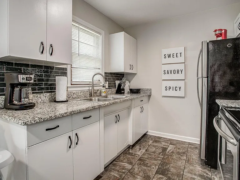 3021 S Ralston Ave — Photo 8