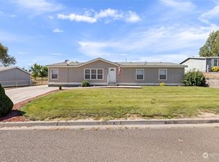 430 E Fulton St, Connell, WA 99326