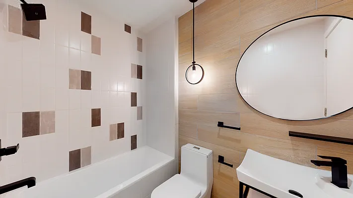 Sold by R New York | media 21