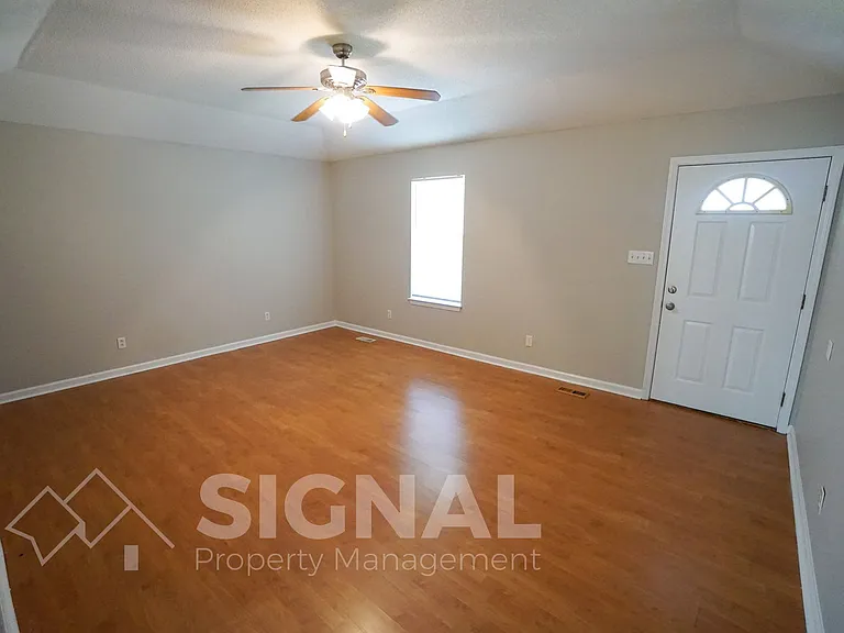 617 Ozark Ct — Photo 3