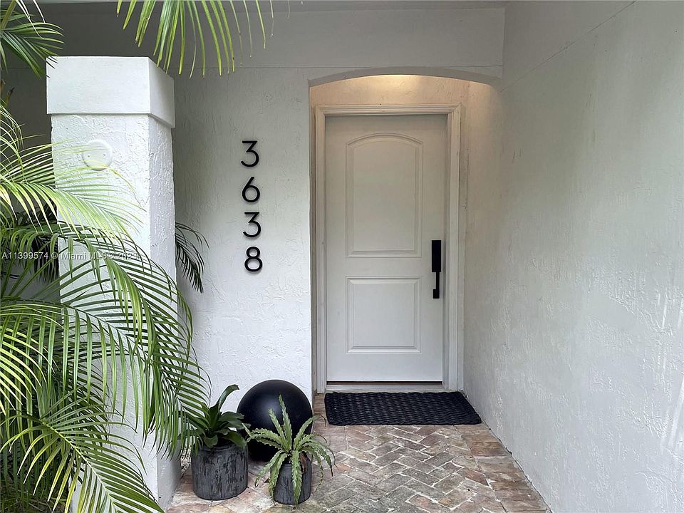 1st image of 3638 Palmetto Ave