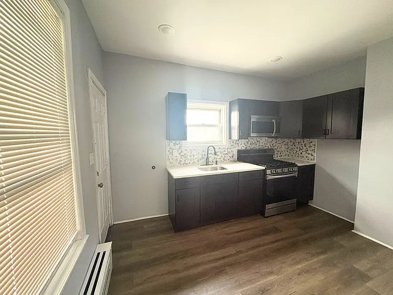 93 Highland St #2 — Photo 6