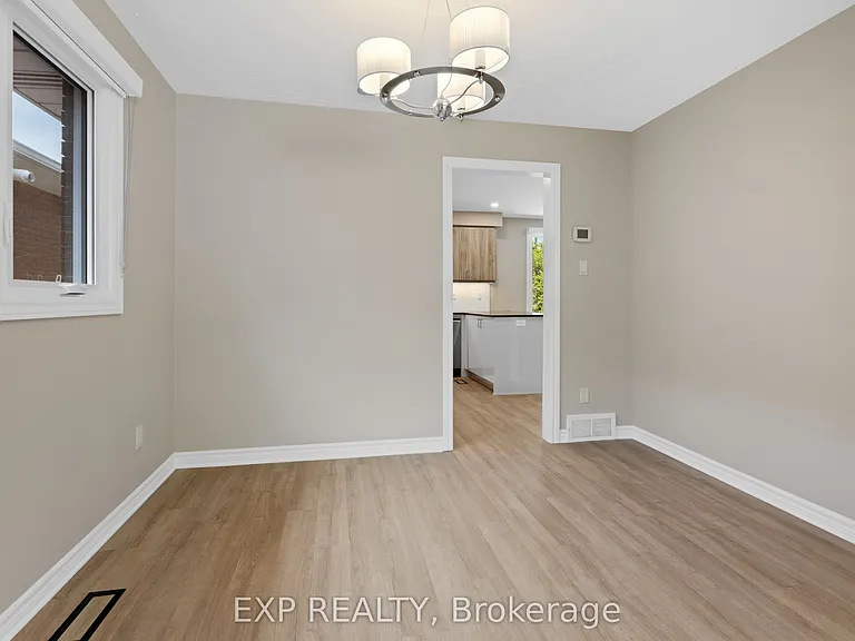 869 Maryland Ave — Photo 15