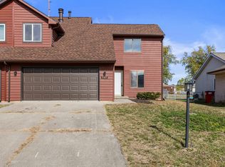 705 Higgins Rd, Champaign, IL 61822